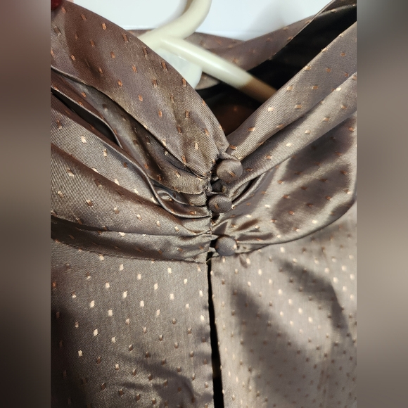 Pierre Cardin Women's Brown Gold Metallic Mock Neck Top Size 16 - Picture 3 of 4